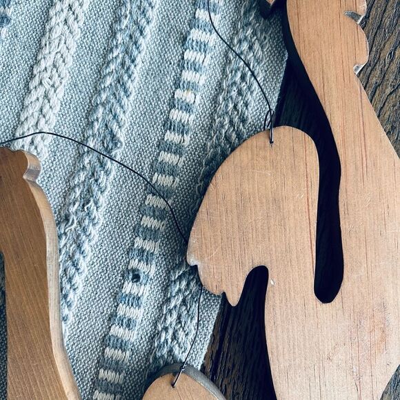 Vintage Primitive Rustic Farmhouse Hanging Wooden Oversized Chickens - Picture 9 of 9